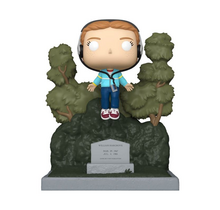 POP! Television Stranger Things Max at Cemetery Deluxe Vinyl Figure 18cm