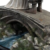 The Lord of the Rings Mini Statue Aragorn & Arwen 24cm