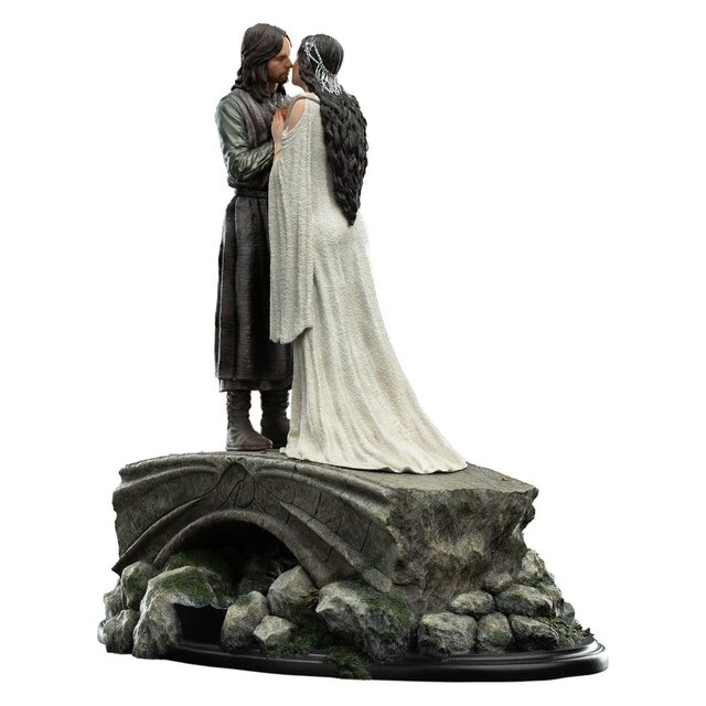 The Lord of the Rings Mini Statue Aragorn & Arwen 24cm