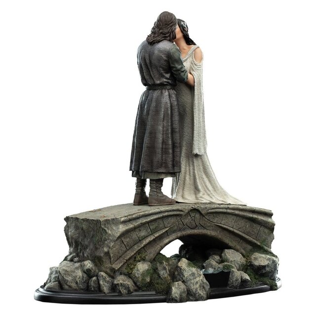 The Lord of the Rings Mini Statue Aragorn & Arwen 24cm