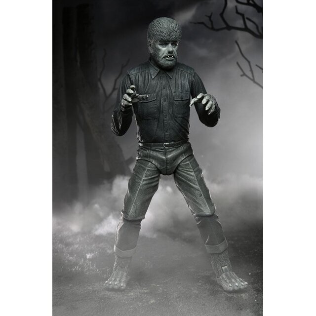 Universal Monsters Ultimate The Wolf Man (Black & White) Action Figure 18cm
