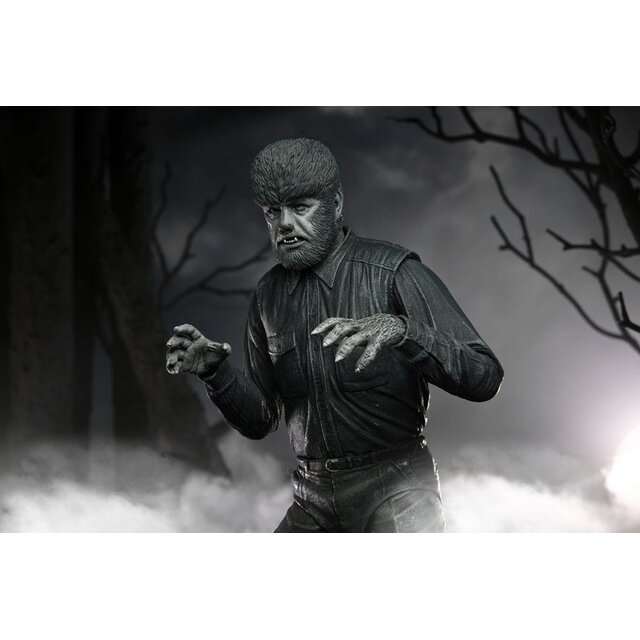 Universal Monsters Ultimate The Wolf Man (Black & White) Action Figure 18cm
