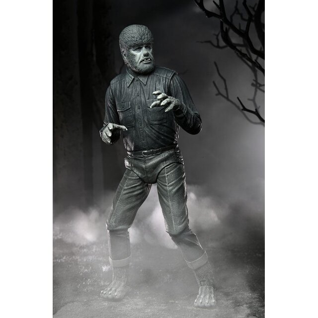 Universal Monsters Ultimate The Wolf Man (Black & White) Action Figure 18cm