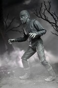 Universal Monsters Ultimate The Wolf Man (Black & White) Action Figure 18cm