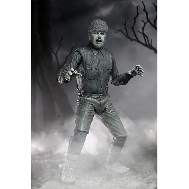 Universal Monsters Ultimate The Wolf Man (Black & White) Action Figure 18cm