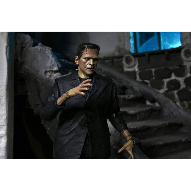 Universal Monsters Ultimate Frankenstein's Monster (Color) Action Figure 18cm