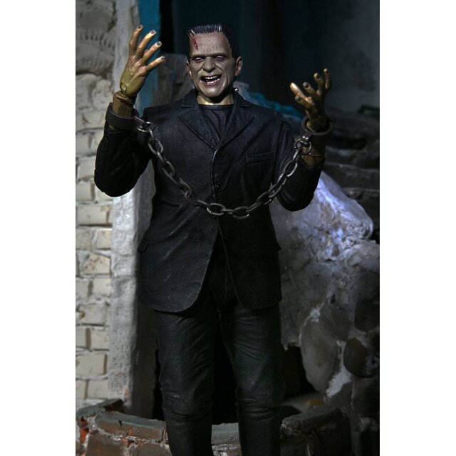 Universal Monsters Ultimate Frankenstein's Monster (Color) Action Figure 18cm