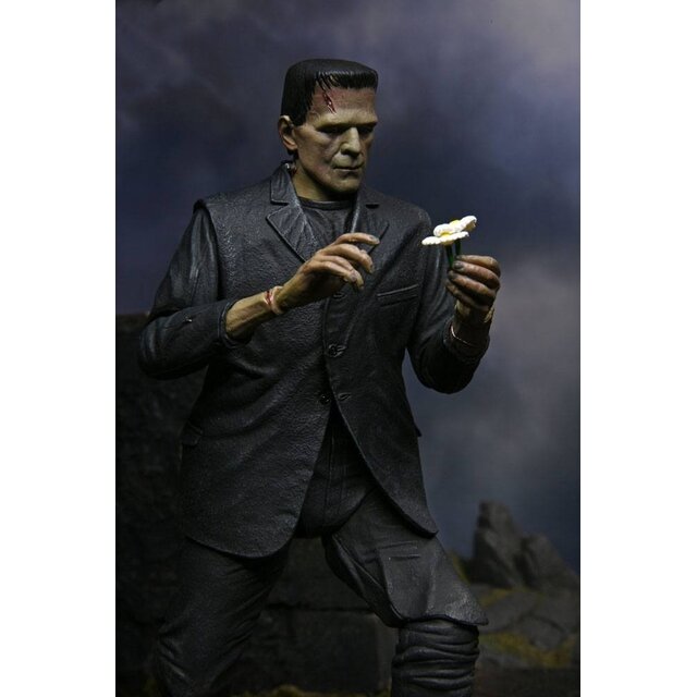 Universal Monsters Ultimate Frankenstein's Monster (Color) Action Figure 18cm