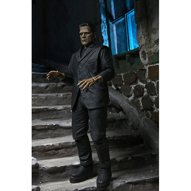 Universal Monsters Ultimate Frankenstein's Monster (Color) Action Figure 18cm