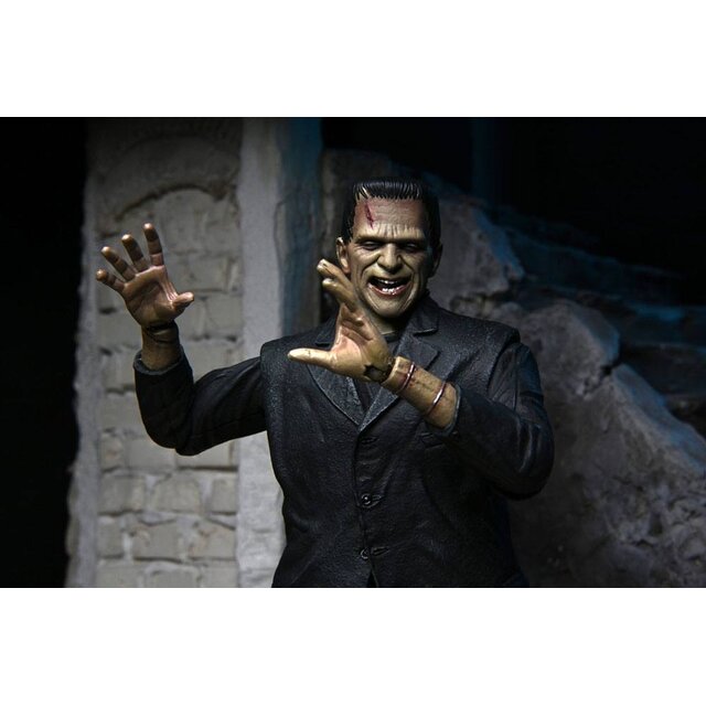 Universal Monsters Ultimate Frankenstein's Monster (Color) Action Figure 18cm