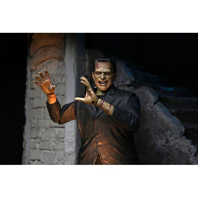 Universal Monsters Ultimate Frankenstein's Monster (Color) Action Figure 18cm