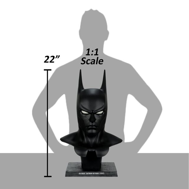 DC Direct Batman Beyond Mask 1/1 Replica 58cm