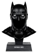 Batman (Batman: Noel) 1/3 Cowl Replica 18cm