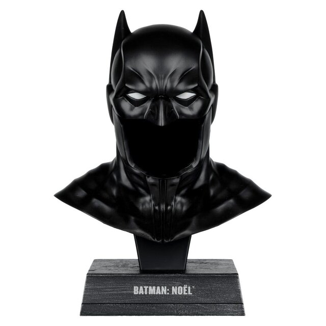 Batman (Batman: Noel) 1/3 Cowl Replica 18cm