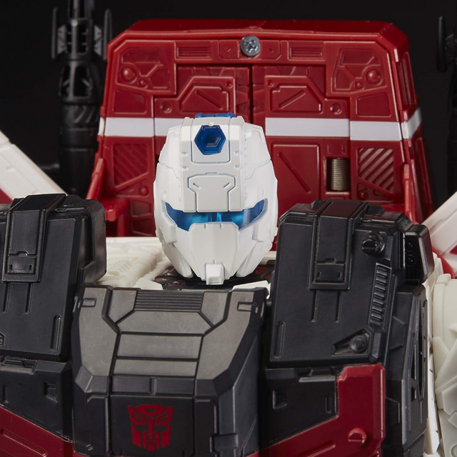Transformers War for Cybertron Commander Class Jetfire Action Figure 28cm