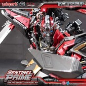 Transformers: Dark of the Moon AMK PRO Series Plastic Model Kit Sentinel Prime 21cm