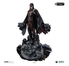 Avengers: Doomsday Legacy Replica Statue 1/4 Magneto 70cm