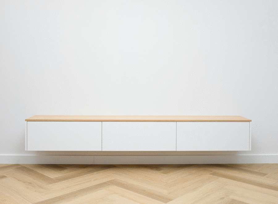 Zwevend tv meubel met 3 kleppen wit met eiken blad