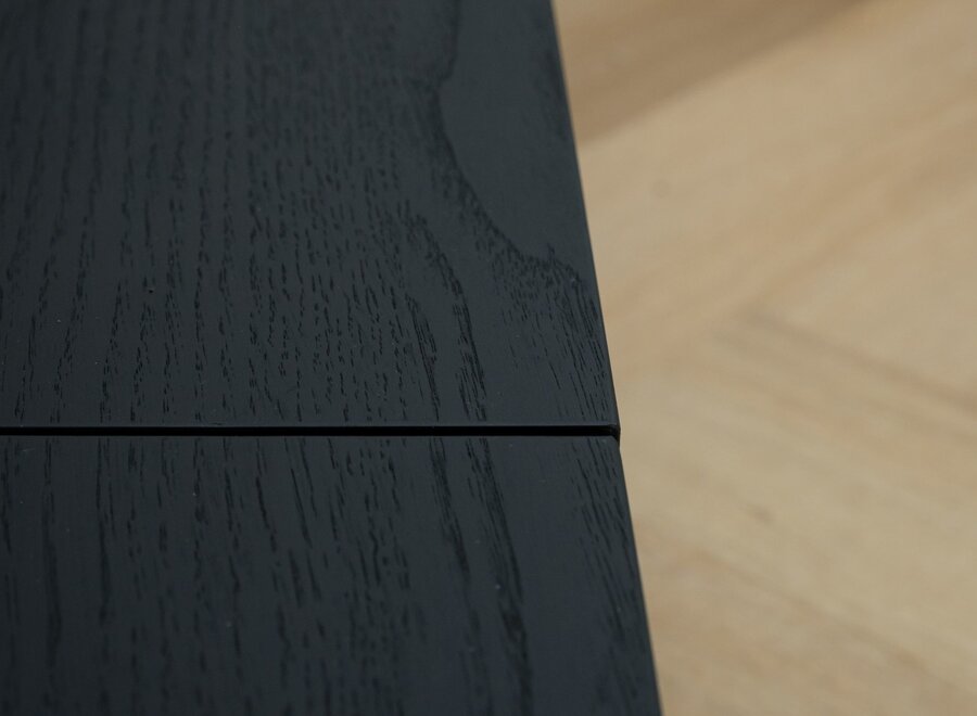 Tv meubel met 4 kleppen in eiken (kleur naar keuze)