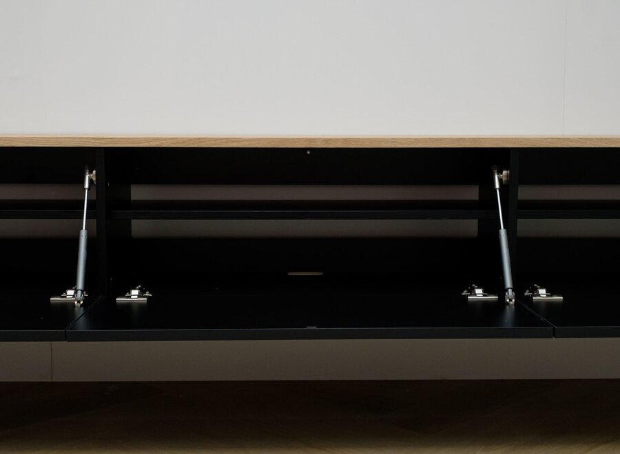 Zwevend tv meubel met 3 kleppen zwart met eiken blad