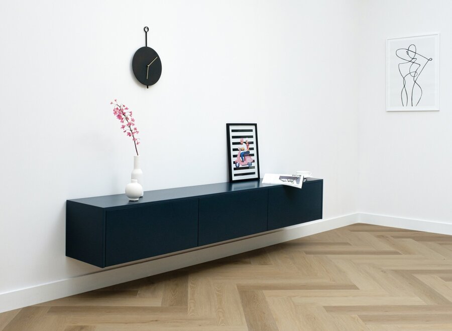 Zwevend tv meubel met 3 kleppen in kleur naar keuze