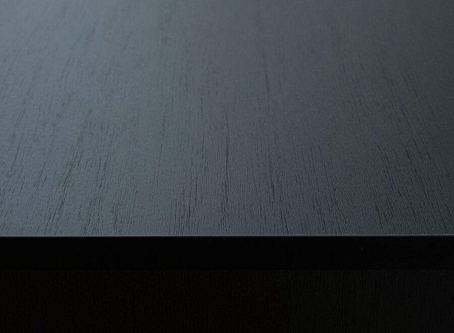 Zwevend tv meubel met open vak in zwart eiken