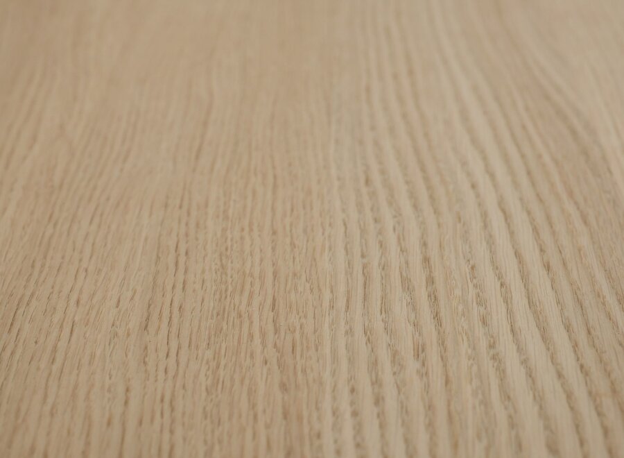 Zwevend tv meubel met 3 kleppen en greeplijst in eiken fineer gelakt