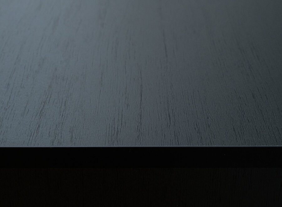 Zwevend tv meubel met open vak in zwart eiken