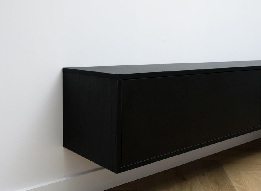 Zwevend tv meubel met open vak en 2 kleppen in zwart eiken