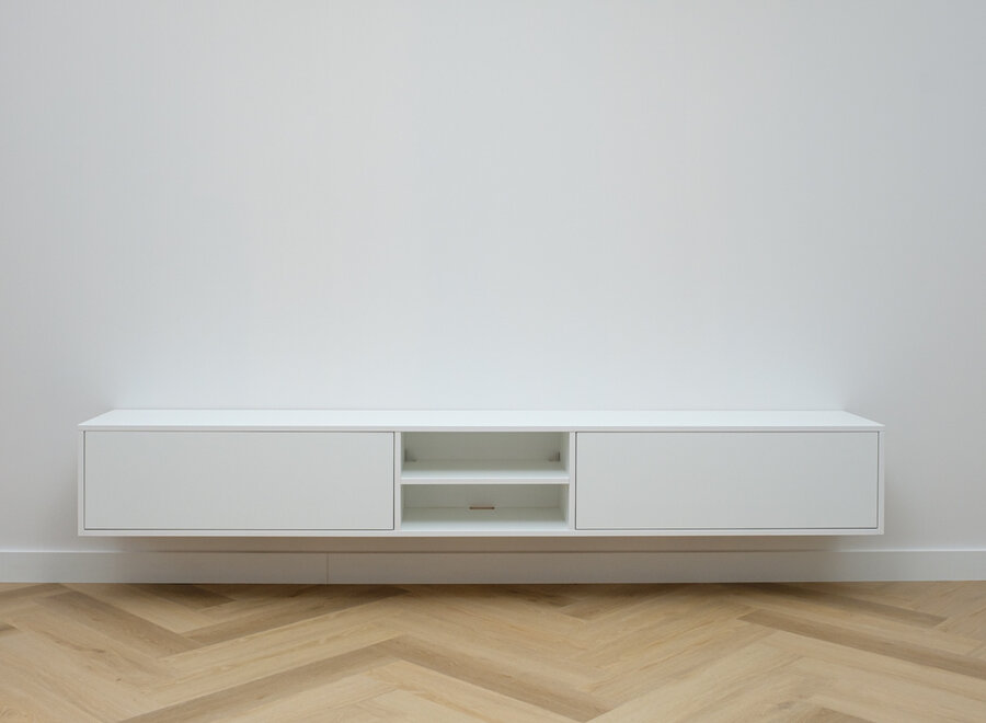 Zwevend tv meubel in wit met open vak en 2 kleppen