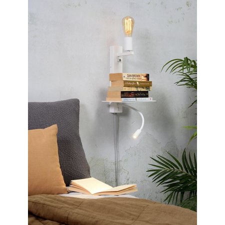 It's about Romi It's about RoMi wandlamp Florence met leeslamp wit