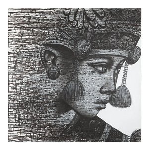 MUST Living wandkleed Balinese dame Komang