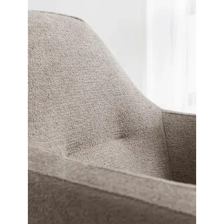 So True by Troubadour Draaifauteuil Chaplin army