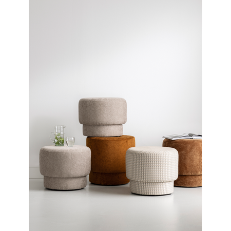 So True by Troubadour Poef Ambor