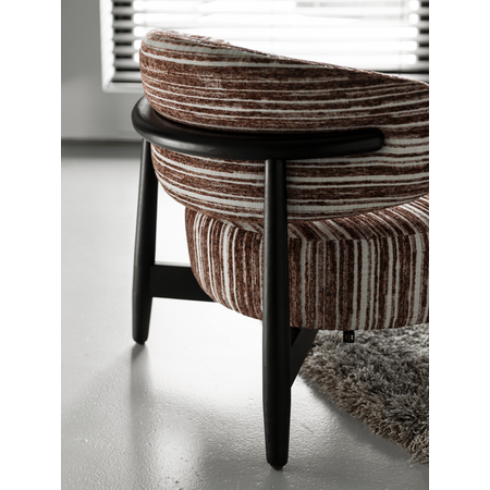 So True by Troubadour Fauteuil Kunis