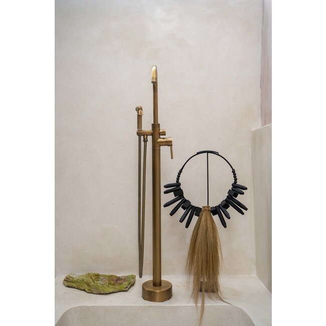 De Rayung Wood Decoratie op Standaard