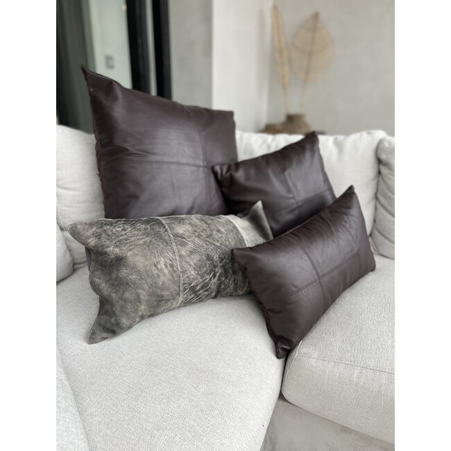 De Four Panel Leather Kussenhoes - Chocolade - 40x40
