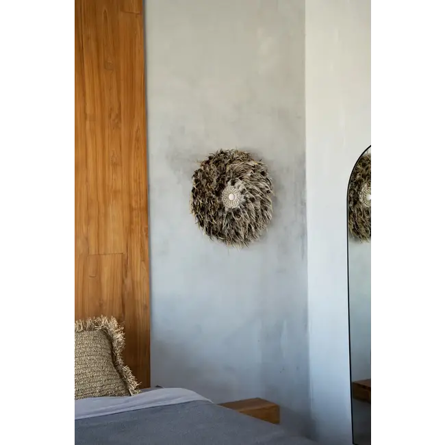 De Coastal Juju Muurdecoratie - ø50cm - Grijs/Bruin - Schelpen/Veren