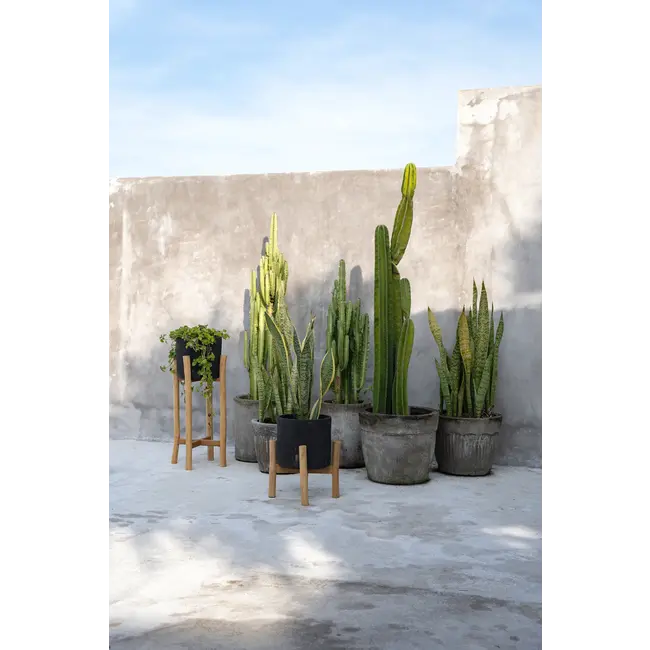 De Charcoal Lage Plantenbak - ø28x36cm - Zwart/Natural - Teakhout/Terracotta