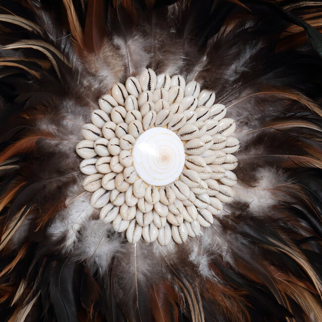 Muurdecoratie Coastal Juju - ø 60 cm - Zwart/Bruin - Veren/Schelpen