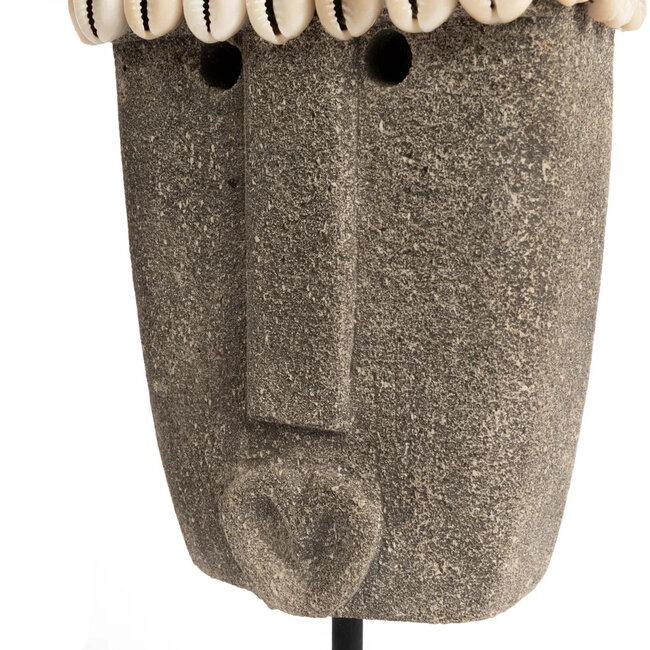 Sumba Stone Beeld op Standaard - 10x5x32cm - Grijs - Zandsteen/Schelpen