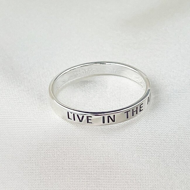 Live in the Moment Ring - 925 Sterling Zilver met Gravure