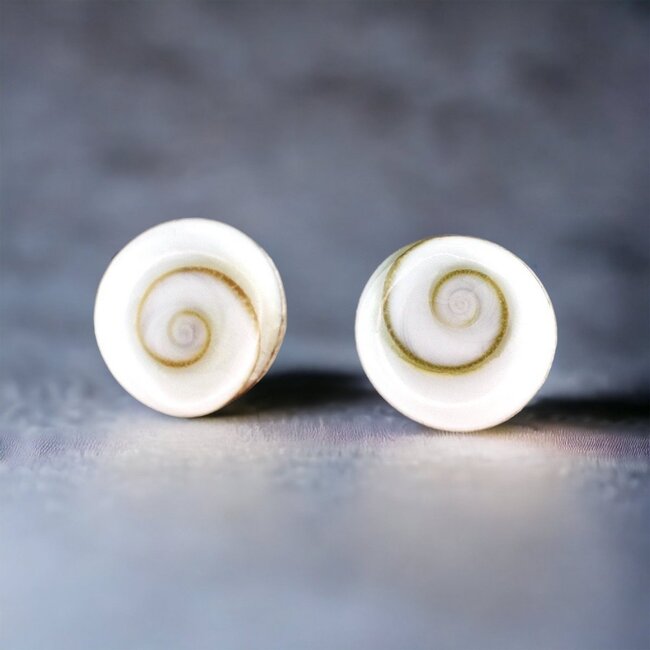 Shiva Eye Oorknopjes - Zilver & Schelp