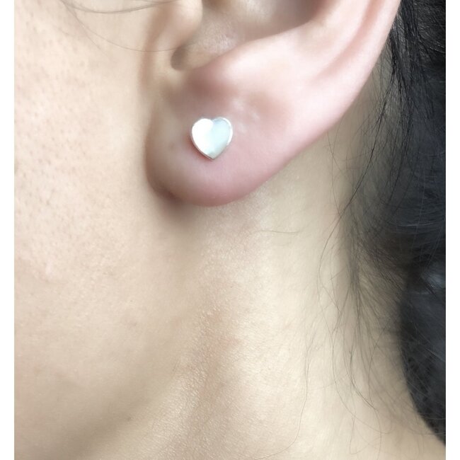 Parelmoer Hart Oorknopjes - 925 Zilver - Mini Oorbellen