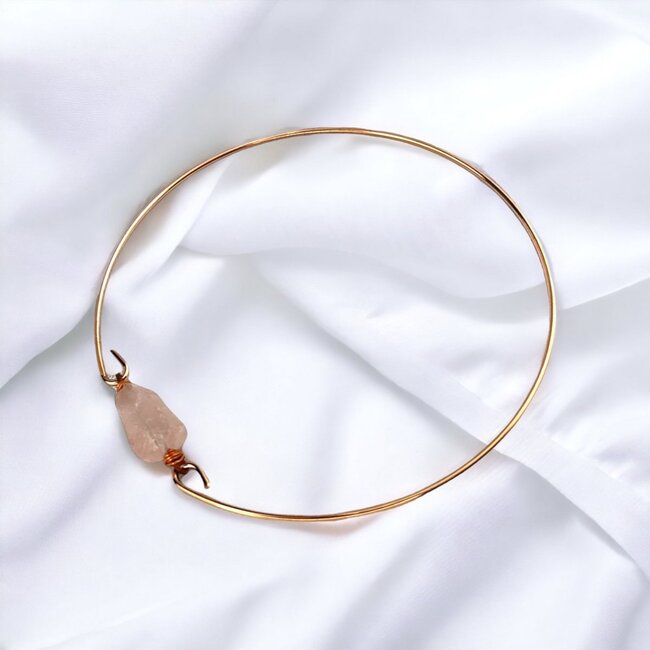 Rozenkwarts Bangle - Roséverguld - Minimalistisch Edelsteen Sieraad