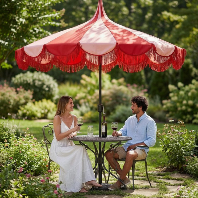 Parasol Rood Met Strepen en Franjes - Bohemian Tuinstijl