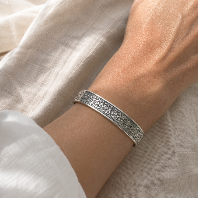 Armband Tribal Flower Design - Zilverkleurig