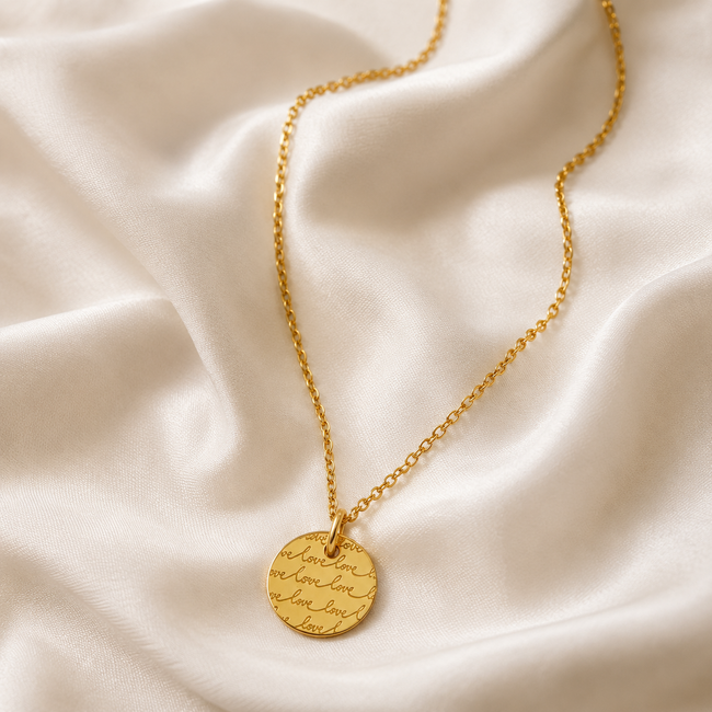 Ketting Goudkleurig met Love Gravure Bedel