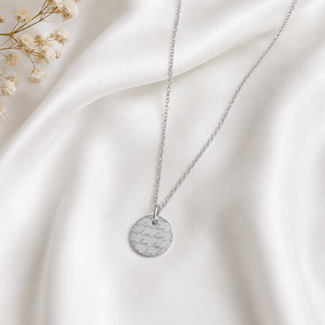 Ketting Zilverkleurig met Love Gravure Bedel