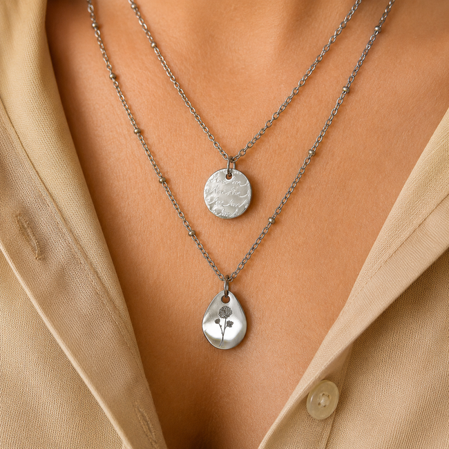 Ketting Zilverkleurig met Love Gravure Bedel